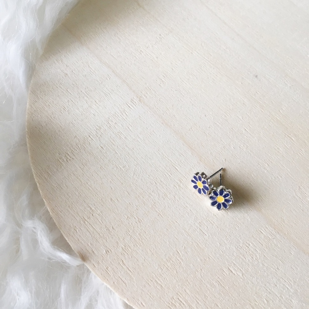 Flower earrings - Picture 2 of 4